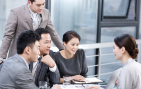 德悦信联与弘盛共济强强联手，共创金融服务新标杆