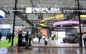 当亚马逊闪蝶“栖”上车窗，固驰仿生学窗膜惊艳九州展